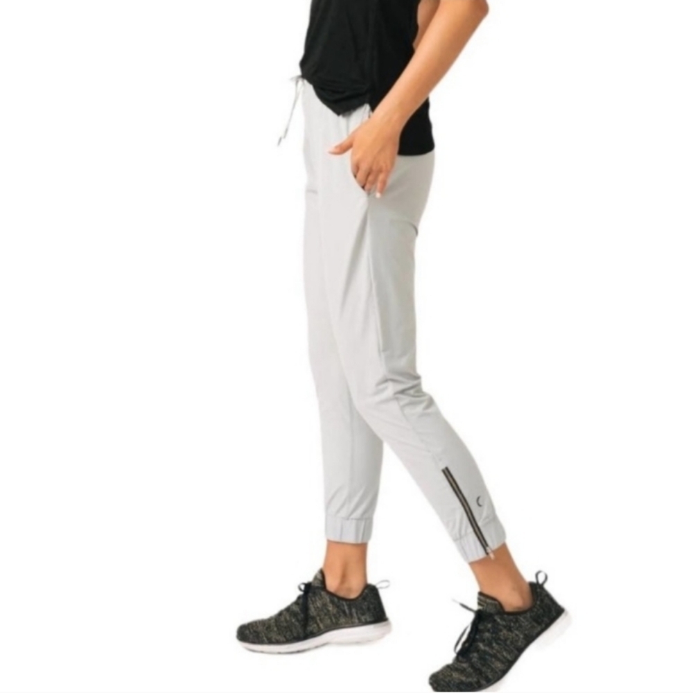 ZYIA Women's Size S Everything Active Elastic Joggers Ankle Zip Light Gray - Picture 8 of 10